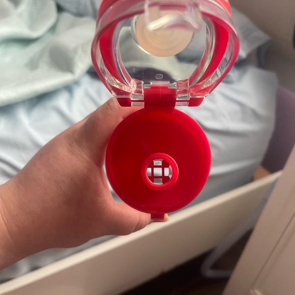 Souvenir water bottle with all Disney characters design 2020 edition - Picture 5 of 5